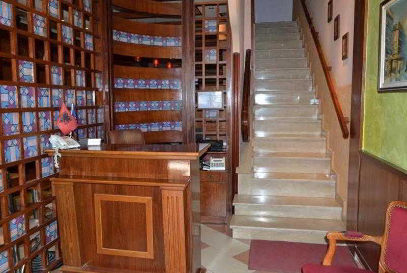 Lugano Hotel Tirana Buitenkant foto